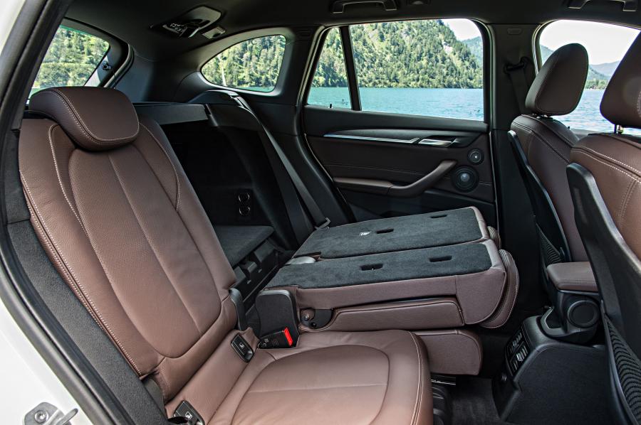  BMW X1 xDrive2.5d xLine 2015 года  (фото 4 из 30)